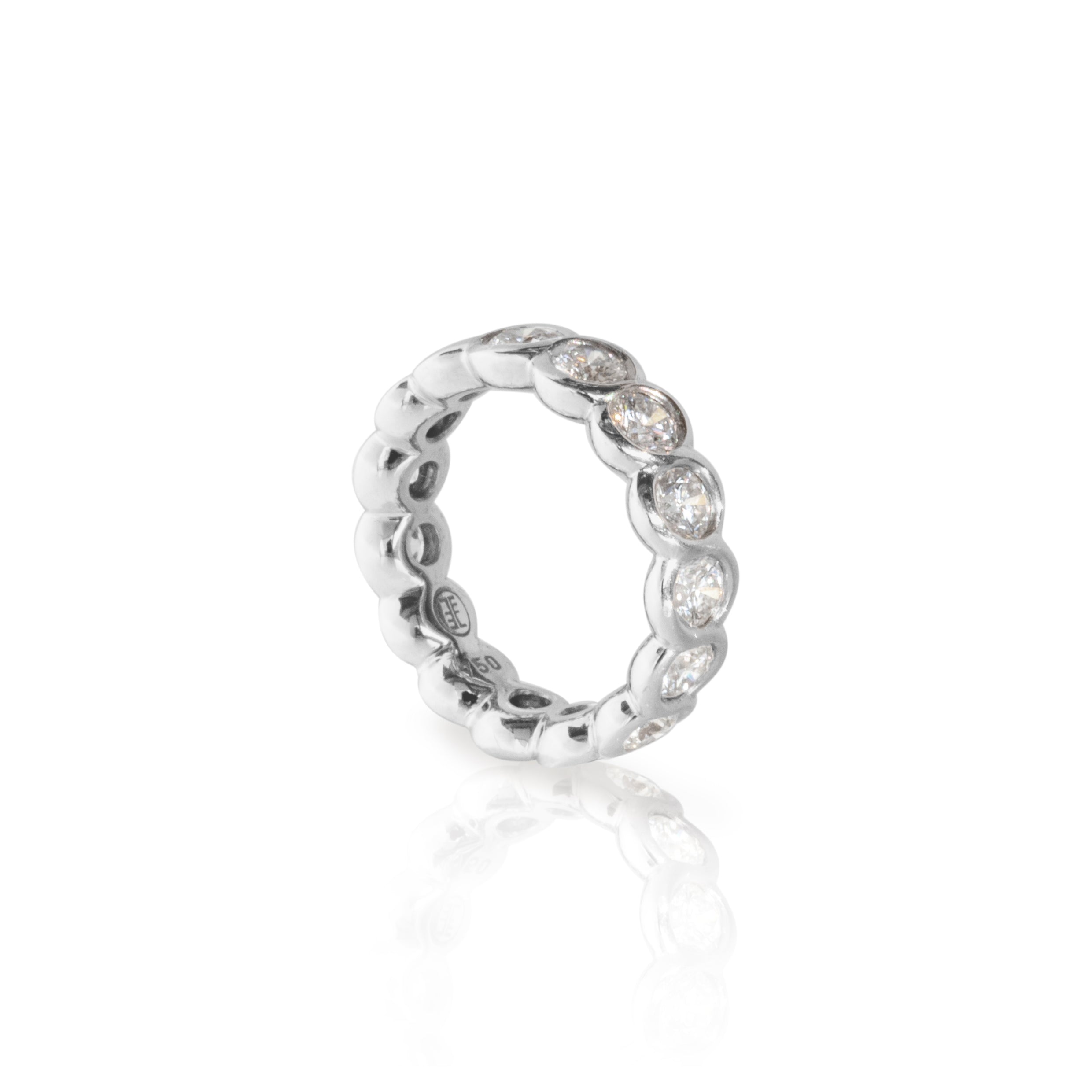 Ring “Weave” 750 Weißgold mit 15 Brillanten